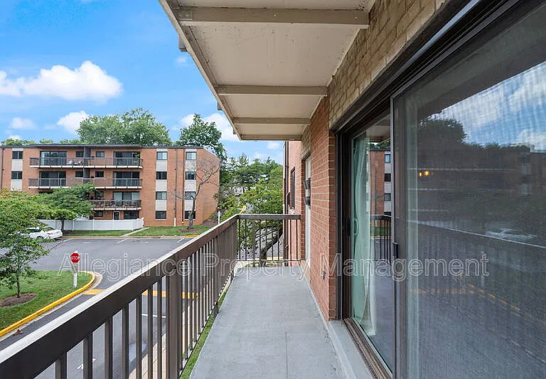 3312 S 28th St #303 — Photo 9