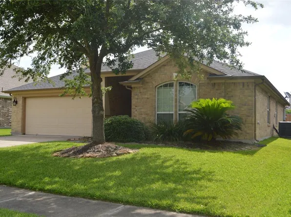 1805 Foxglove Dr, La Porte, TX 77571
