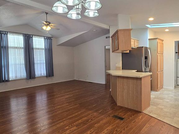 2nd image of 1285 E Washington Ave Space 62