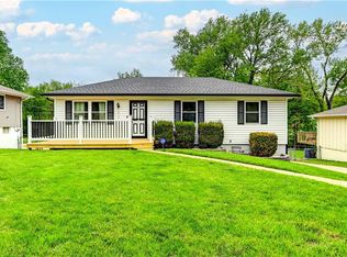 1612 N Ponca Dr, Independence, MO 64058