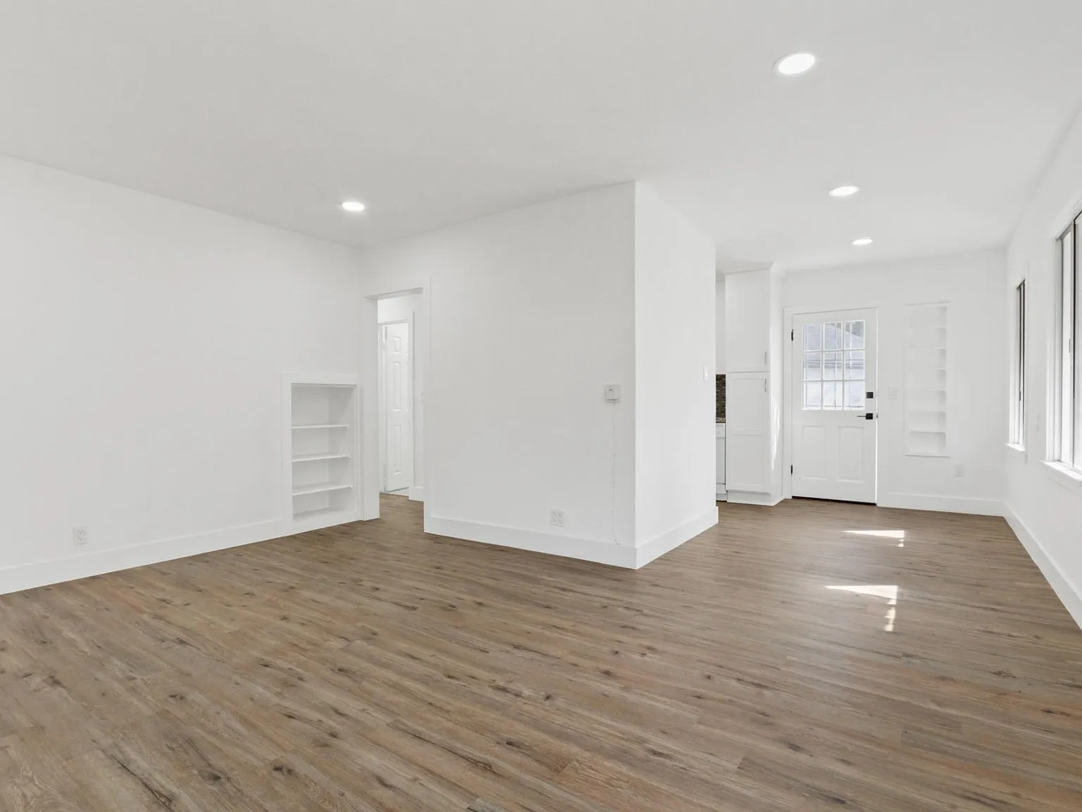 2 bed, 768 sqft, $3,000 — Photo 4