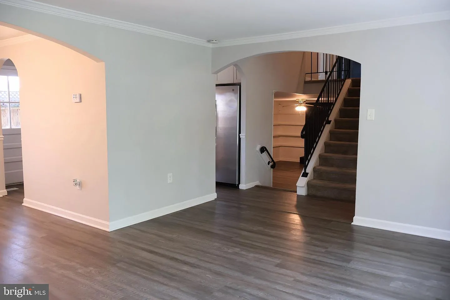 4 bed, 2374 sqft, $3,300 — Photo 4