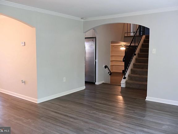 4th image of 5218 Caroline Cir