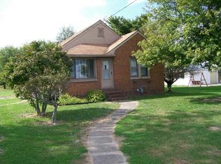 10881 N 300th Street, Altamont, IL 62411