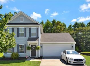 424 Dutch White Dr, Clover, SC 29710