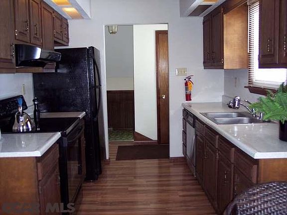 2nd image of 406 Beaver Brook Dr