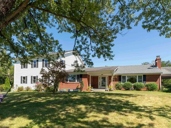 691 Old Roseland Rd, Roseland, VA 22967