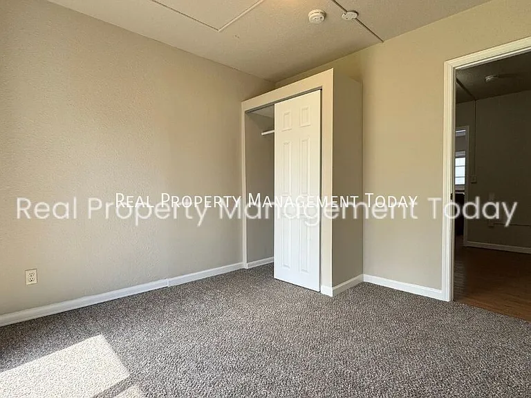 514 N K St — Photo 12
