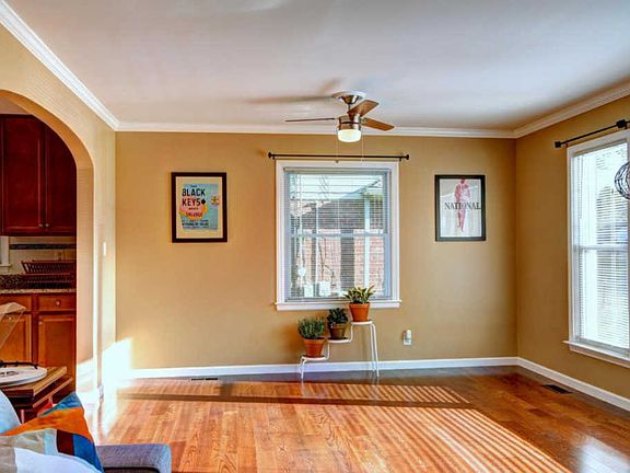4th image of 3117 Horton Ave