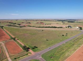 17 E 1040 & Highway Rd #73, Foss, OK 73647