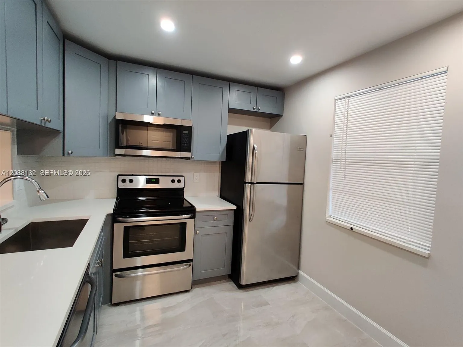 Palm Village Condo — Photo 4