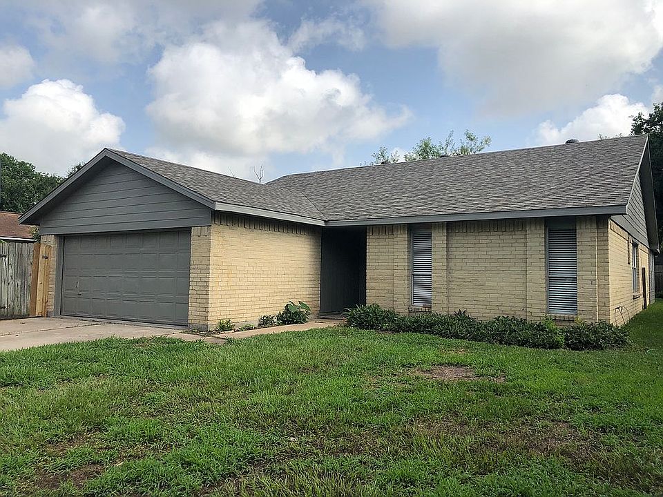 1st image of 18626 Lippizaner Dr