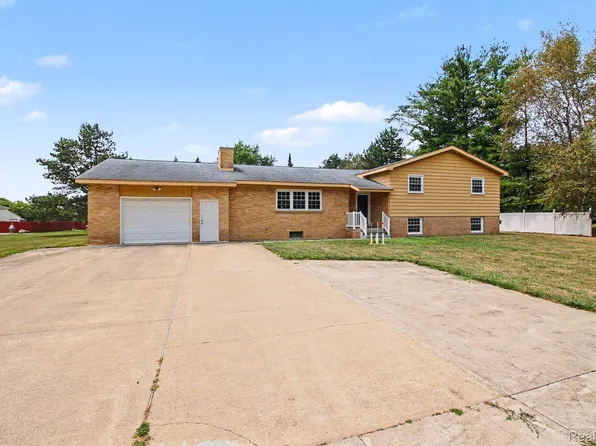1222 Howe Rd, Burton, MI 48509