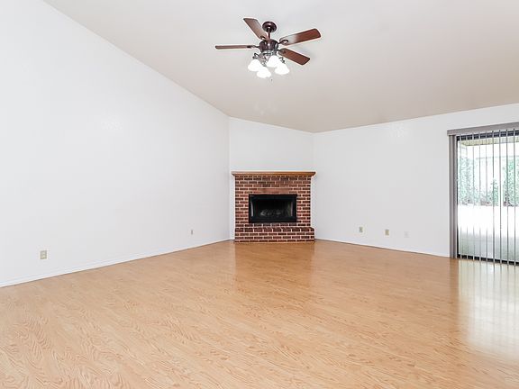 3rd image of 1409 Dorchester Dr