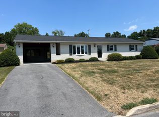 922 Park St, Waynesboro, PA 17268