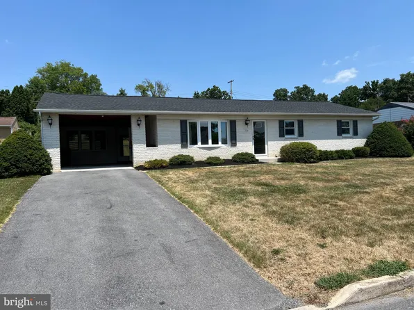 922 Park St, Waynesboro, PA 17268