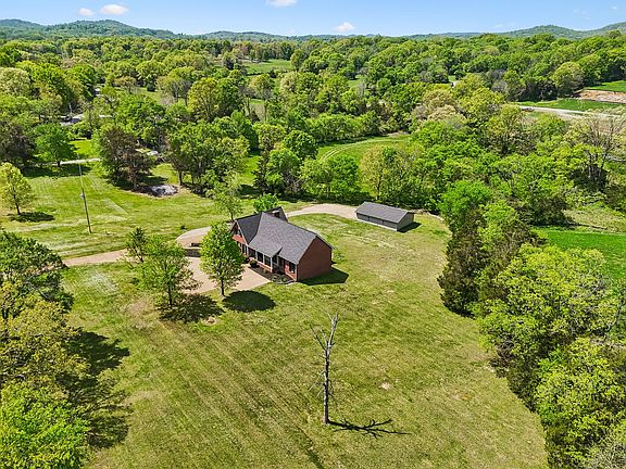 3rd image of 9824 Split Log Rd