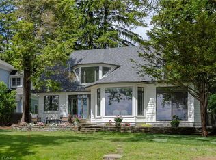 21 2nd St, Oakville, ON L6J 3T1