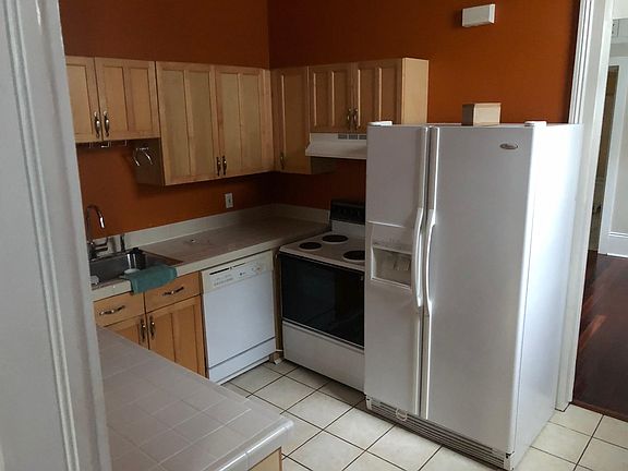4th image of 533 Napoleon Ave