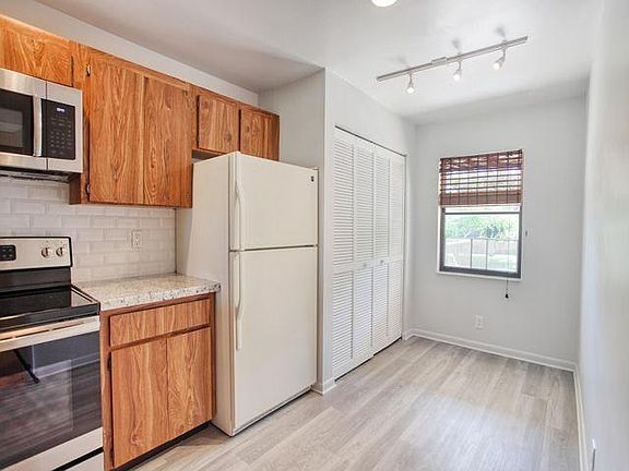 3rd image of 2900 SW 22nd 222e Cir #22-2