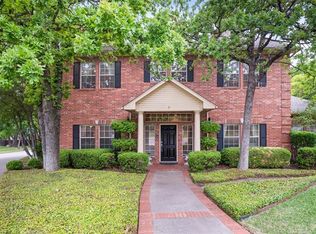 27 Oak Forrest Cir, Denton, TX 76210