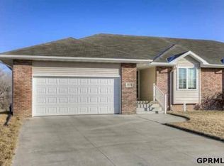 2618 Fountain Cir, Plattsmouth, NE 68048