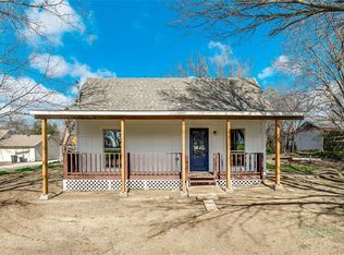 210 W Weaver Ave, Alvarado, TX 76009