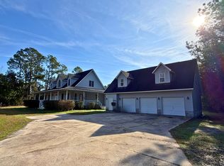 1818 Union Carbide Rd, Woodbine, GA 31569