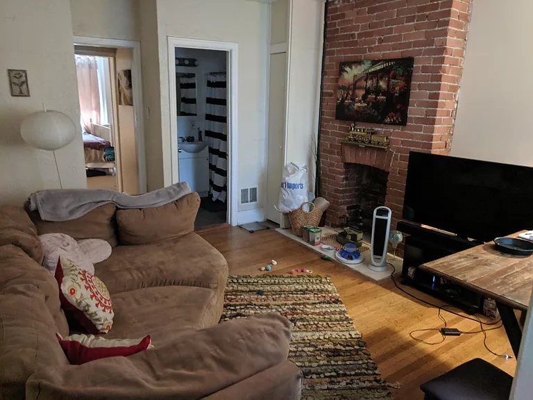 5529 Howe St #1 — Photo 6