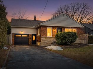 411 Pepper Dr, Burlington, ON L7R 3E1