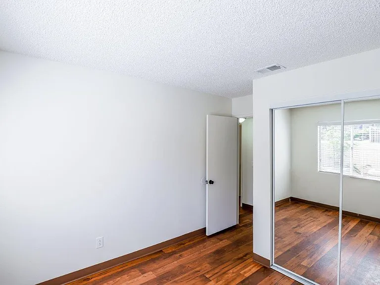 Peppertree Apartments — Photo 39