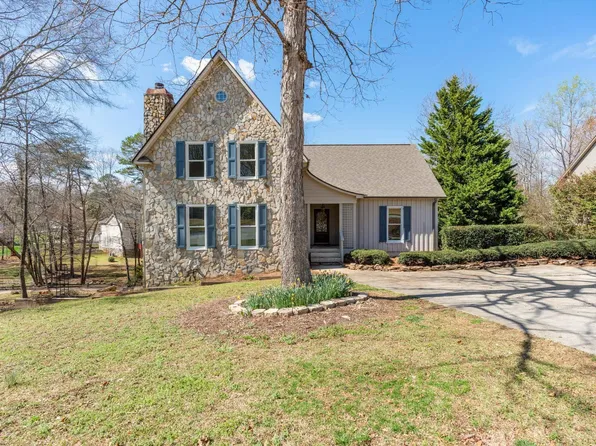 302 Golf View Ln, Greenville, SC 29609