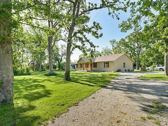 4th image of 18519 Farm Road 2000
