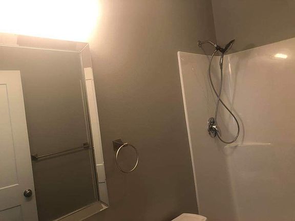2nd image of 421 W Caledonia Ave