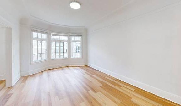 2nd image of 940 Hayes St #36