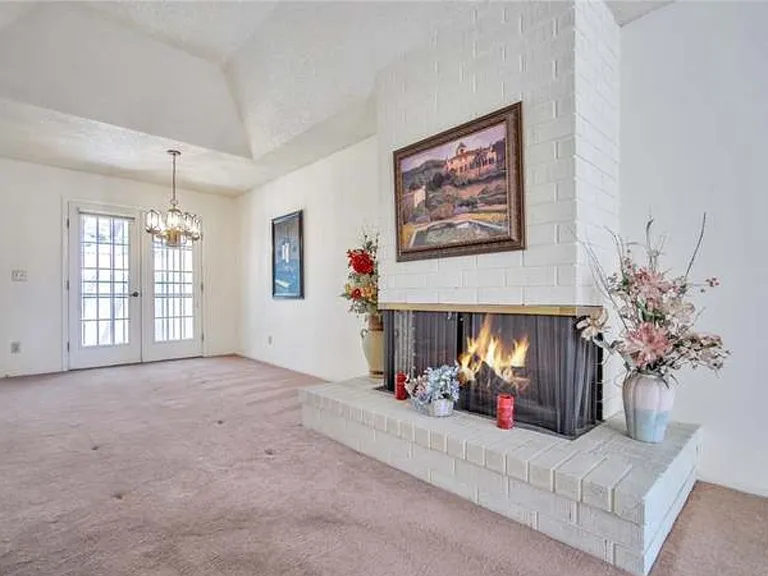 1834 Camino Verde Ln — Photo 6
