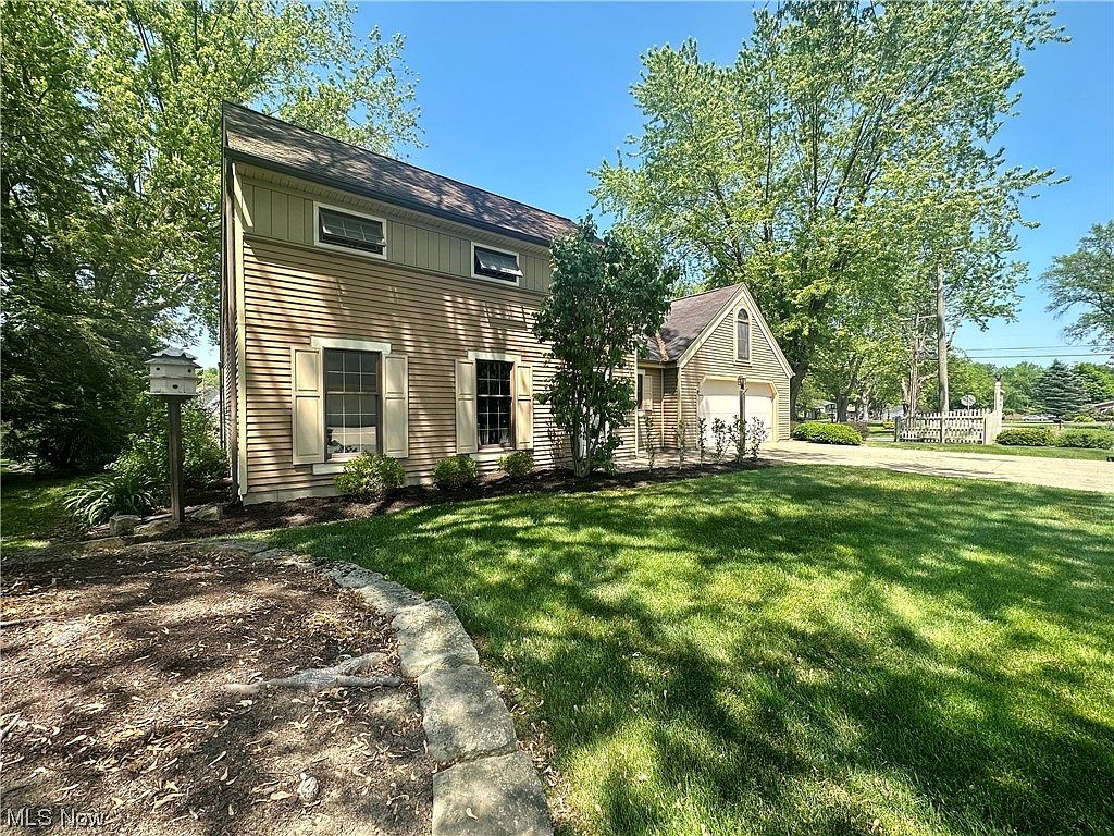 46134 New England Sq, New Waterford, OH 44445 Zillow