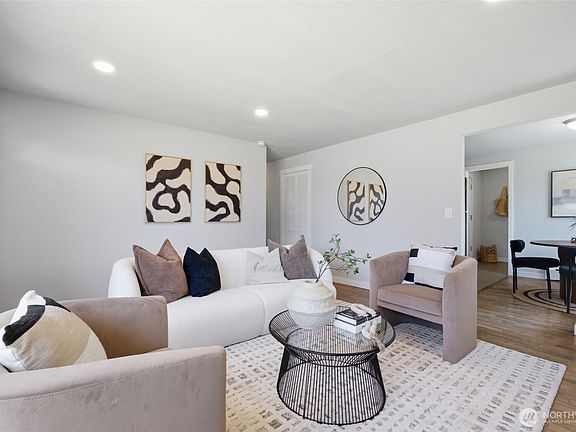 5th image of 5968 44th Avenue S