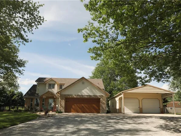 202 Howard Rd, Trimble, MO 64492