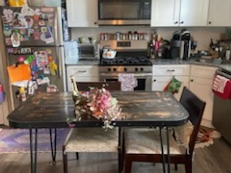 635 W Girard Ave #D — Photo 4