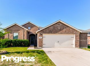 545 Foxcraft Dr, Fort Worth, TX 76131