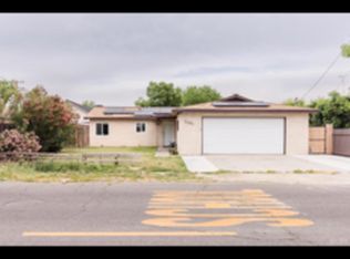 2091 Leoni Dr, Hanford, CA 93230