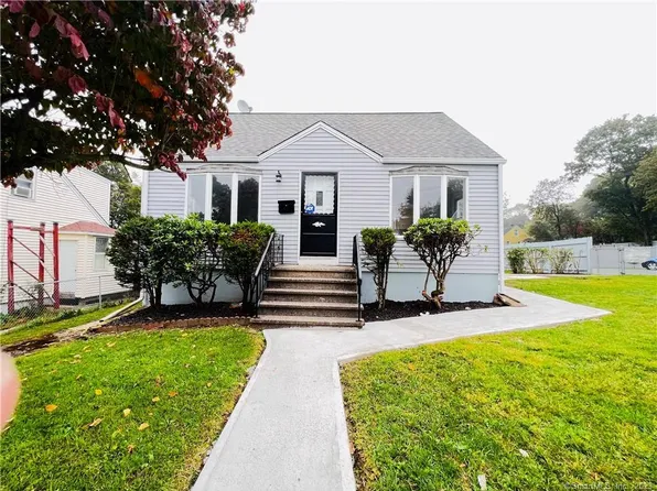 106 Macarthur Drive, Waterbury, CT 06704