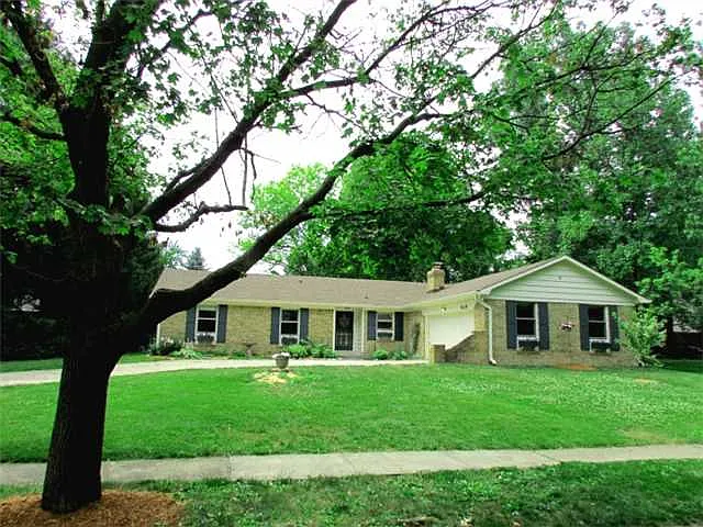 9028 Fordham St photo 1