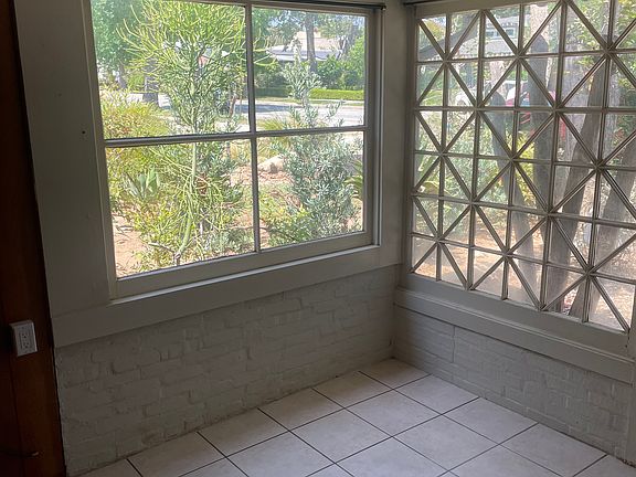 5th image of 817 Adelaine Ave #1