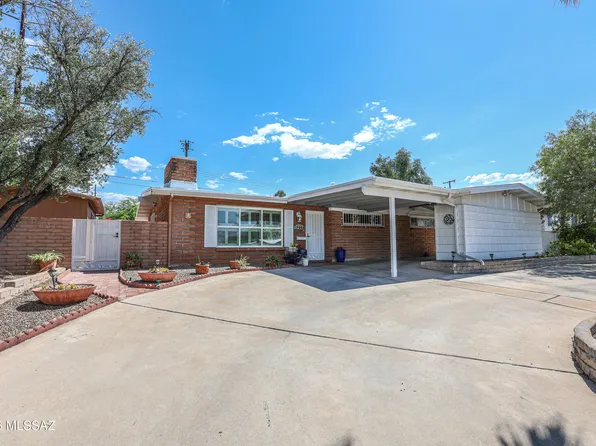 7050 E Elbow Bay Dr, Tucson, AZ 85710