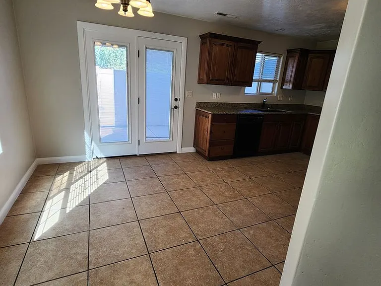370 W 1425 N #17 — Photo 19