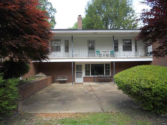 4th image of 3008 Lake Dr