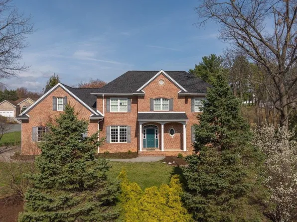 1281 Kentshire Dr, Harrisonburg, VA 22801