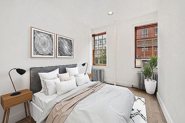 1st image of 94 Saint Marks Pl APT 4